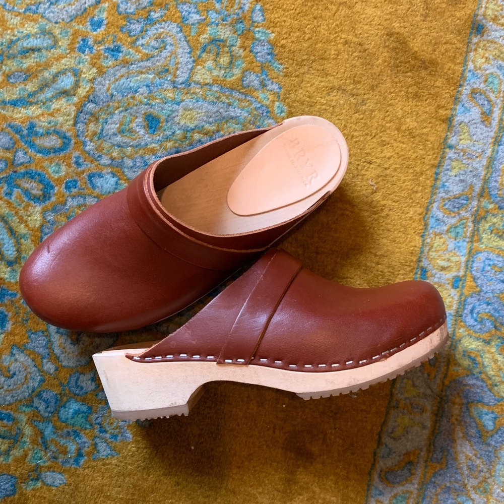Bryr Clogs - size 38